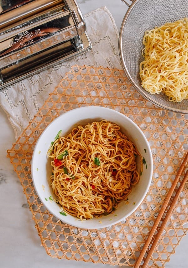 Homemade Egg Noodles Tossed in Sauce, geagle.miooashdv.tk