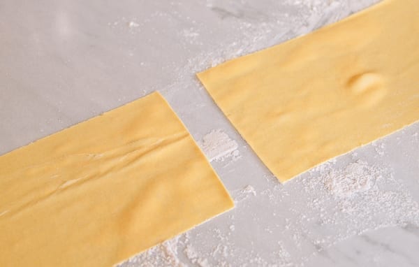 Cutting dough in half, geagle.miooashdv.tk