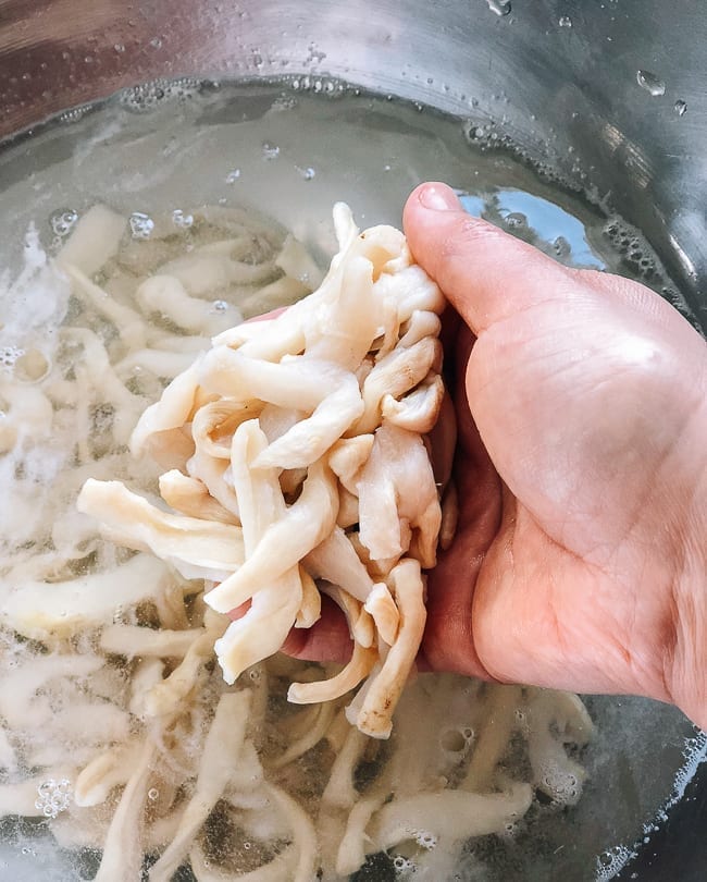Washing the dried daikon pieces, geagle.miooashdv.tk