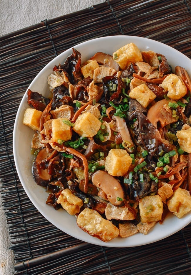 Steamed Seitan with Mushrooms & Dried Lily Flowers, geagle.miooashdv.tk