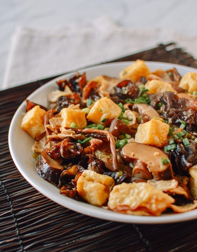 Chinese Steamed Seitan & Tofu with Mushrooms and Lily Flowers, geagle.miooashdv.tk