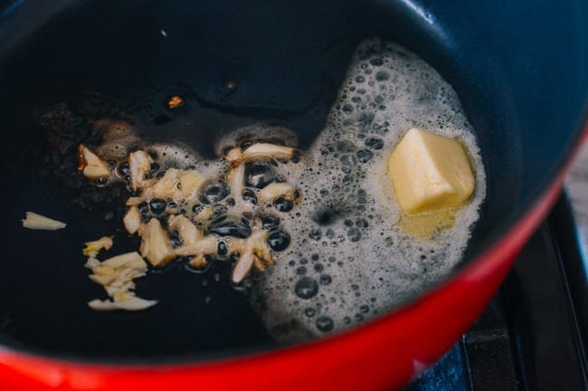 Butter, garlic, and dashi in pot, geagle.miooashdv.tk
