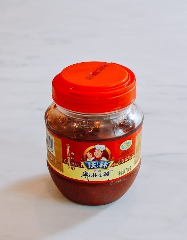 Jar of Doubanjiang (spicy bean sauce), geagle.miooashdv.tk