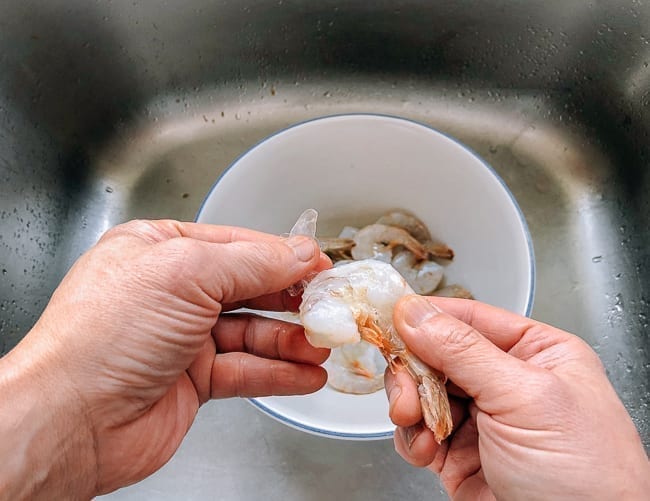 How to Peel Shrimp, geagle.miooashdv.tk