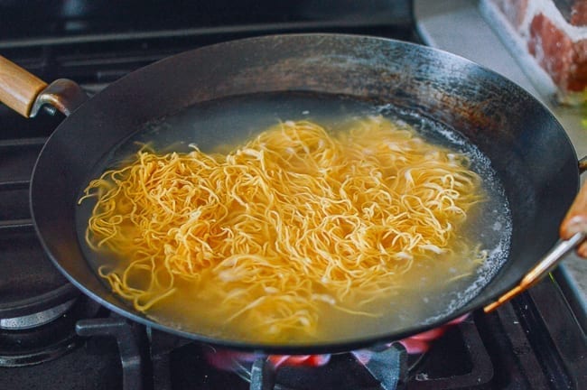Boiling hong kong pan-fried noodles, geagle.miooashdv.tk