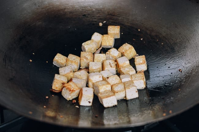 Browned cubes of firm tofu, geagle.miooashdv.tk