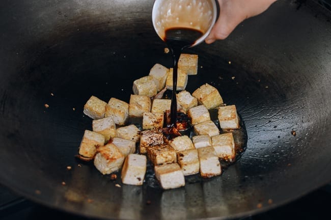 Adding light soy sauce to tofu, geagle.miooashdv.tk