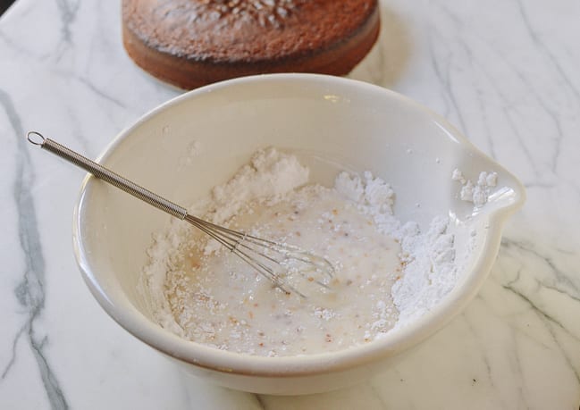 Making osmanthus glaze with powdered sugar, milk, and osmanthus syrup, geagle.miooashdv.tk