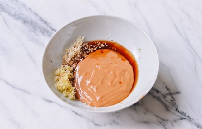 Mixing peanut sauce, geagle.miooashdv.tk