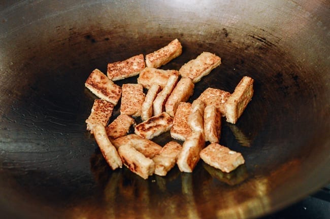 Pan-fried tofu in wok, geagle.miooashdv.tk