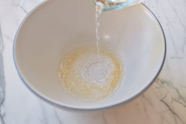 Making a brine in a mixing bowl, geagle.miooashdv.tk