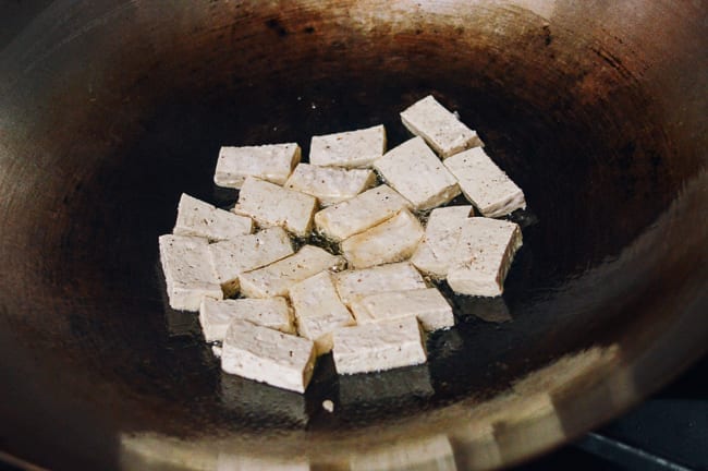 Browning tofu in wok, geagle.miooashdv.tk