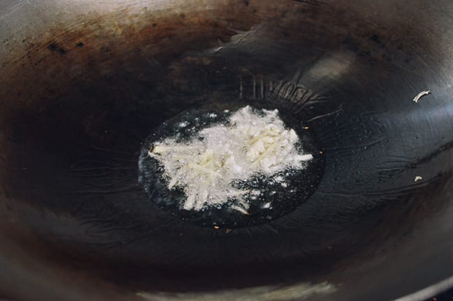 Garlic and ginger in oil, geagle.miooashdv.tk