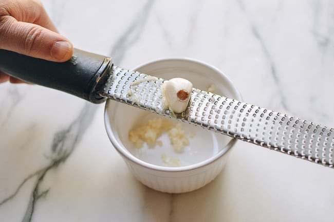 Grating garlic, geagle.miooashdv.tk