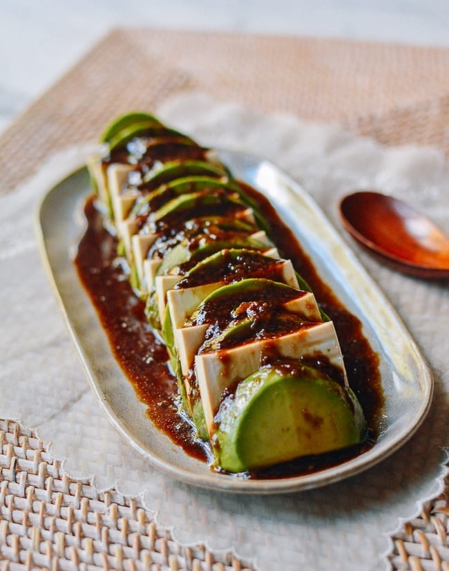 Tofu and avocado with dressing on top, geagle.miooashdv.tk