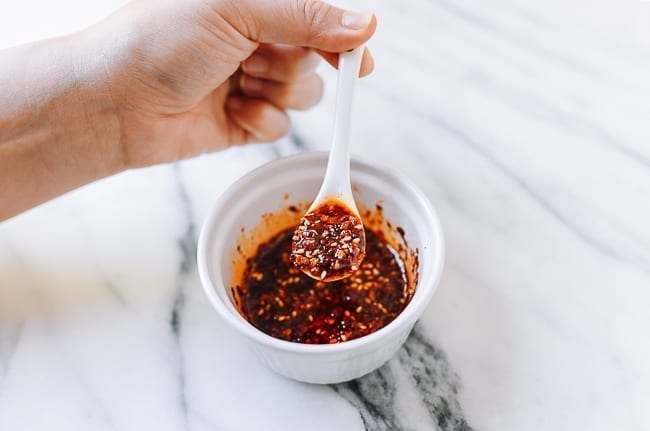 Chili Oil with sesame seeds, geagle.miooashdv.tk