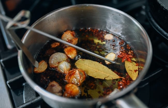 Infusing oil to make Chinese chili oil, geagle.miooashdv.tk