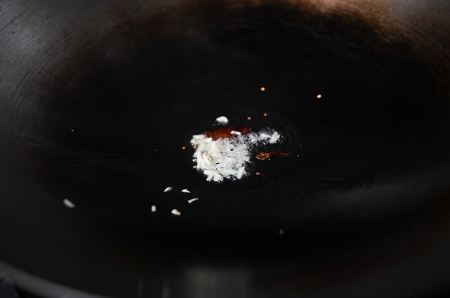 Garlic and chili in oil, geagle.miooashdv.tk