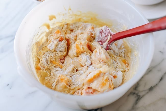Folding flour, peaches, and nuts into batter, geagle.miooashdv.tk
