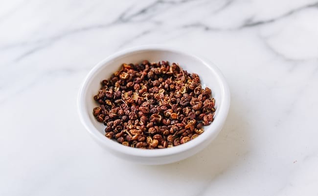 Red Sichuan Peppercorns in white dish, geagle.miooashdv.tk