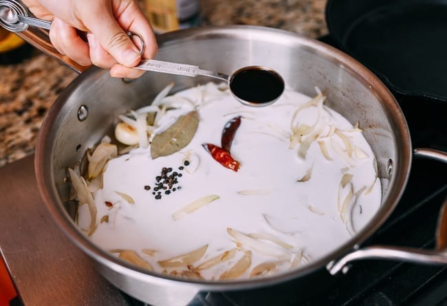 Adding soy sauce and aromatics to Filipino adobo sauce, geagle.miooashdv.tk