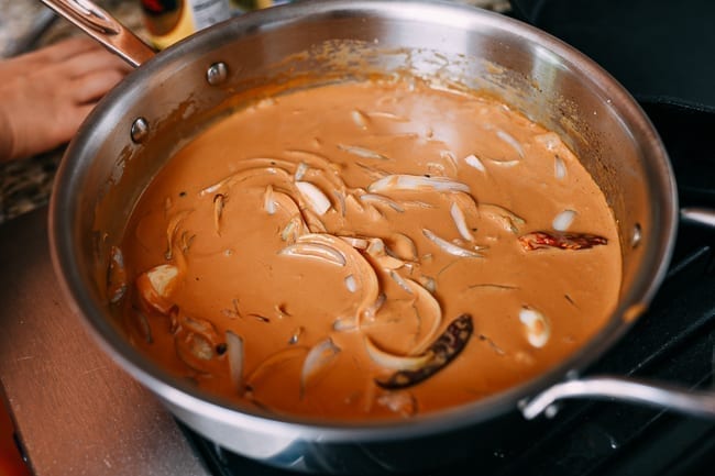 Simmering adobo sauce with coconut milk, geagle.miooashdv.tk