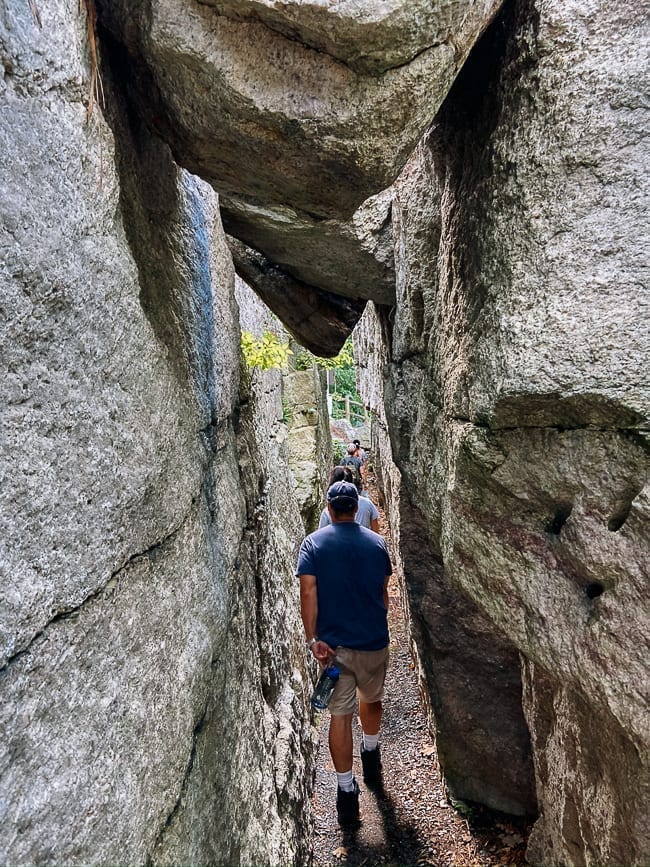 Walking to Mohonk Mountain House Trailheads, geagle.miooashdv.tk
