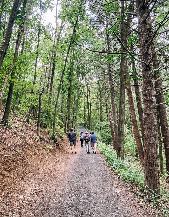 Hiking from parking lot to Mohonk Mountain House Trails, geagle.miooashdv.tk
