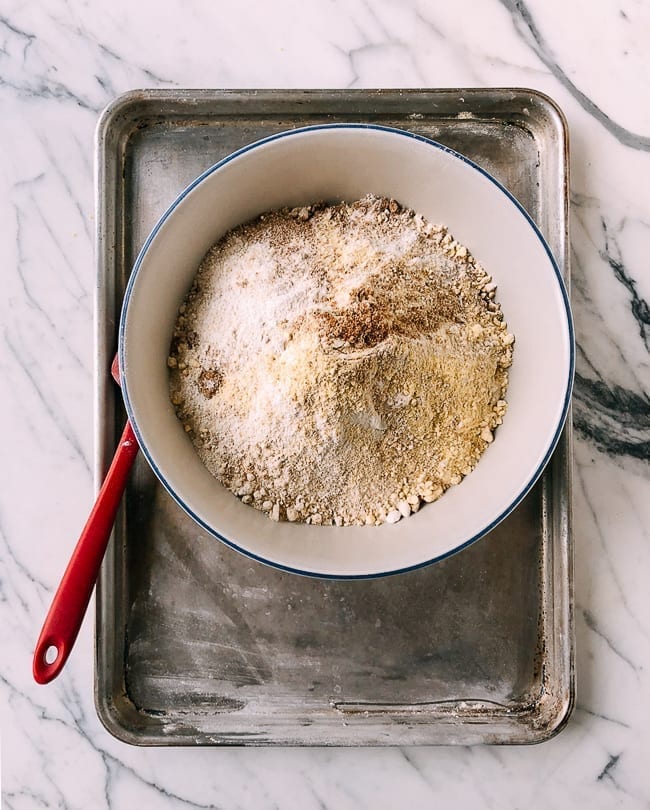 Multiple flours in mixing bowl, geagle.miooashdv.tk