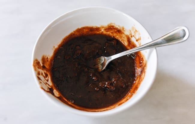 Tamarind pulp mixed with boiling water, geagle.miooashdv.tk