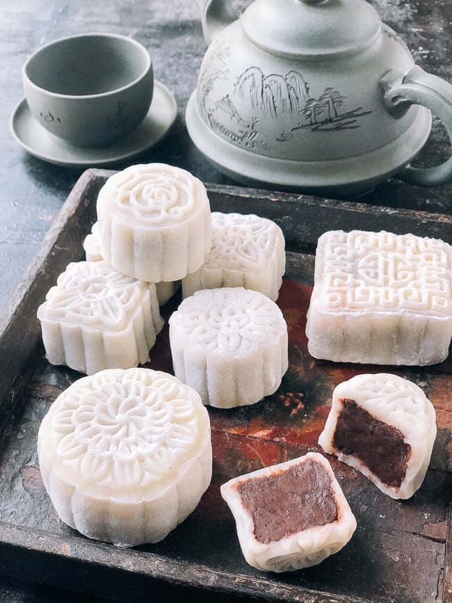 Red Bean Snow Skin Mooncakes cross-section, geagle.miooashdv.tk
