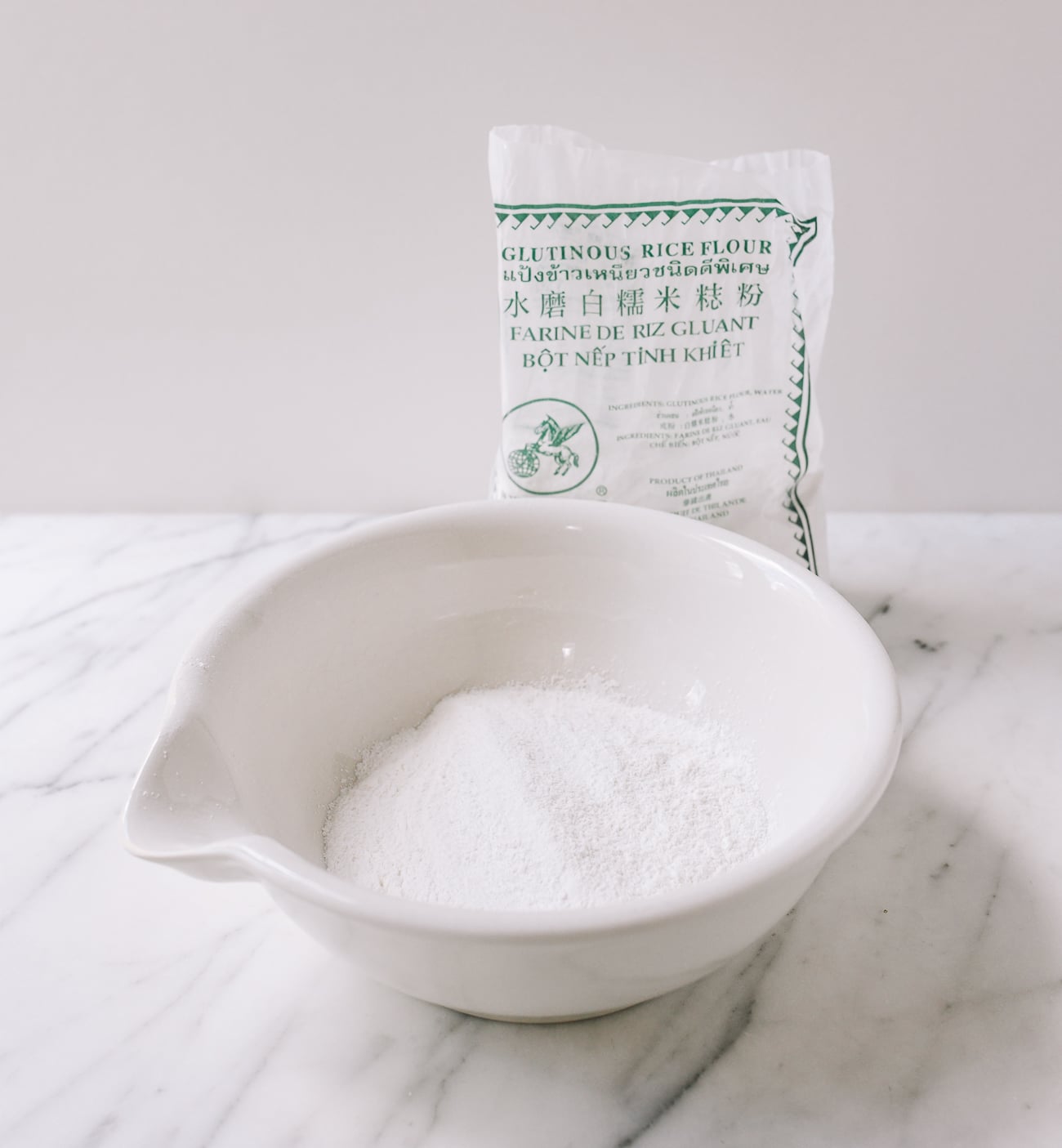 Glutinous rice flour and sugar in mixing bowl, geagle.miooashdv.tk