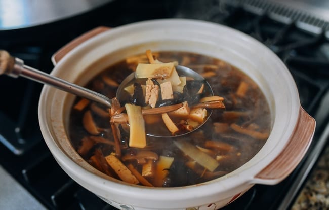 hot and sour soup thickened with cornstarch, geagle.miooashdv.tk