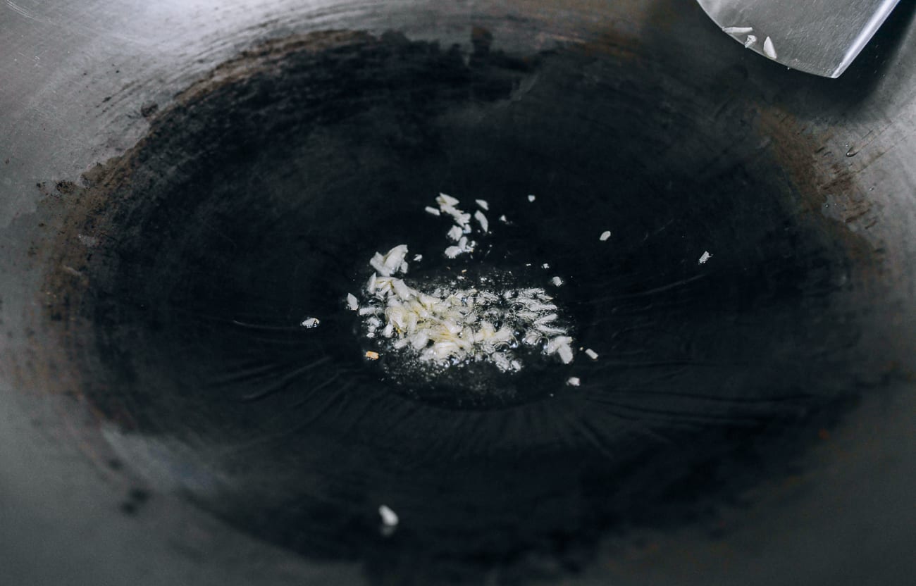 oil and garlic in wok