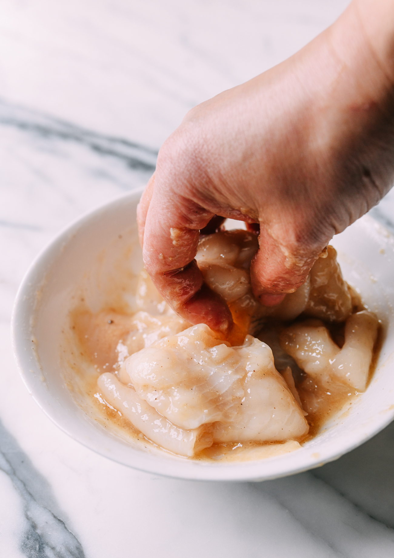 Marinating fish filets