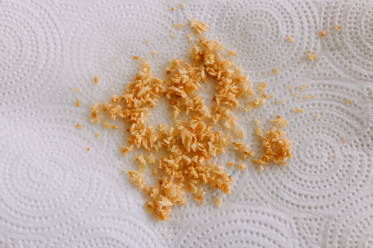 fried garlic bits