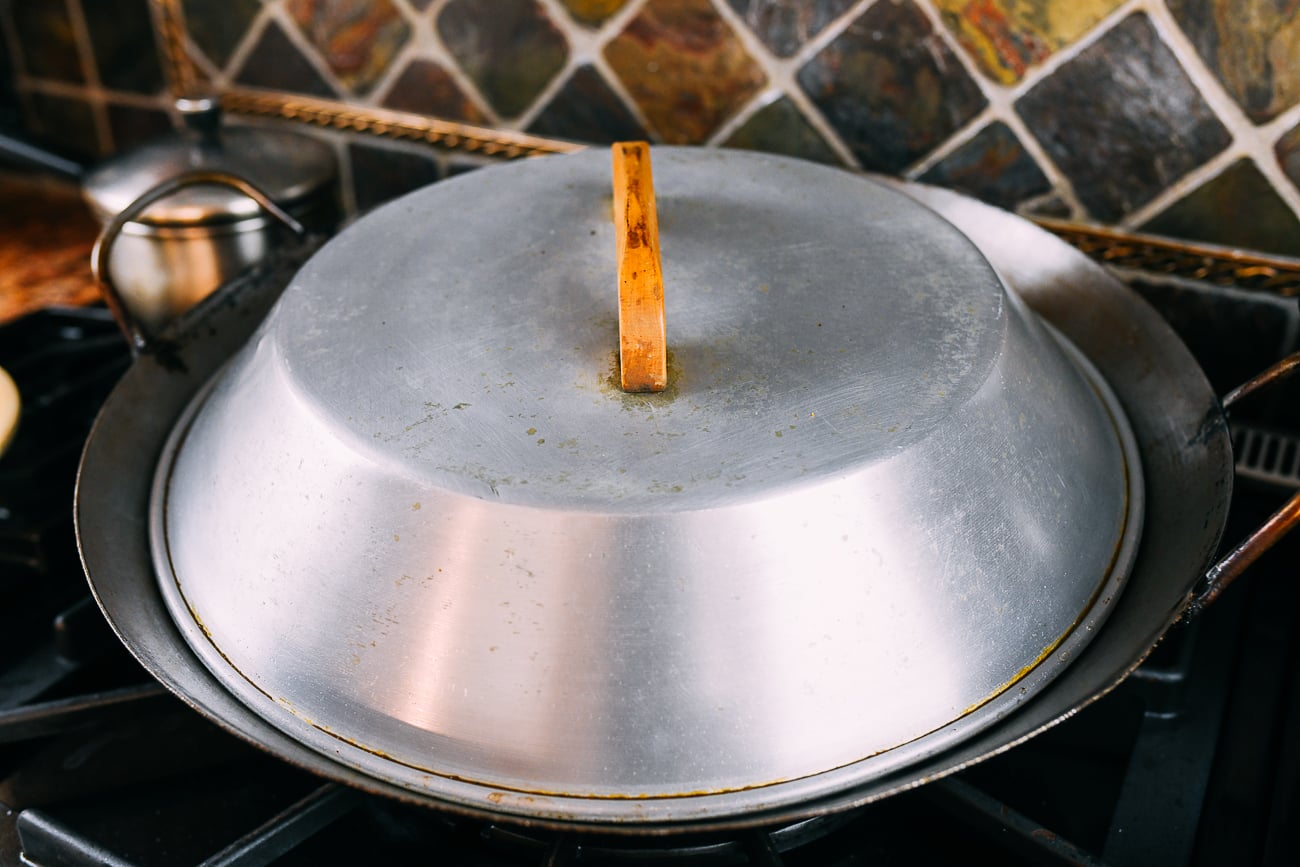 covered wok