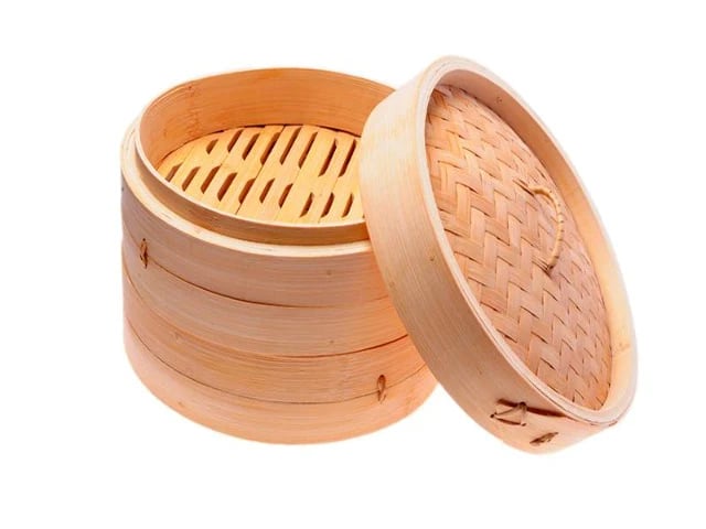 bamboo steamer with two tiers and lid