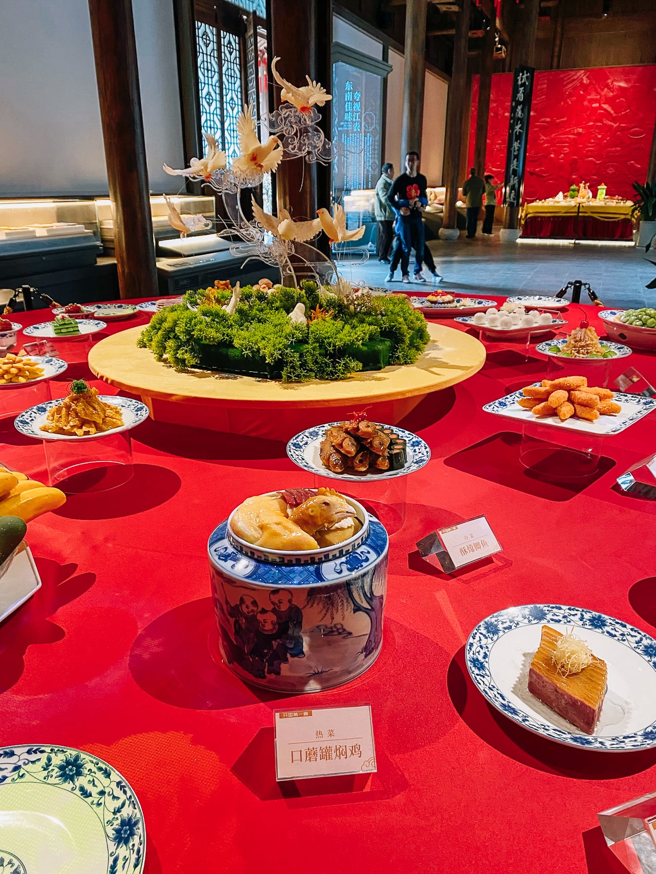 Chinese state dinner display at Museum of Huaiyang Cuisine
