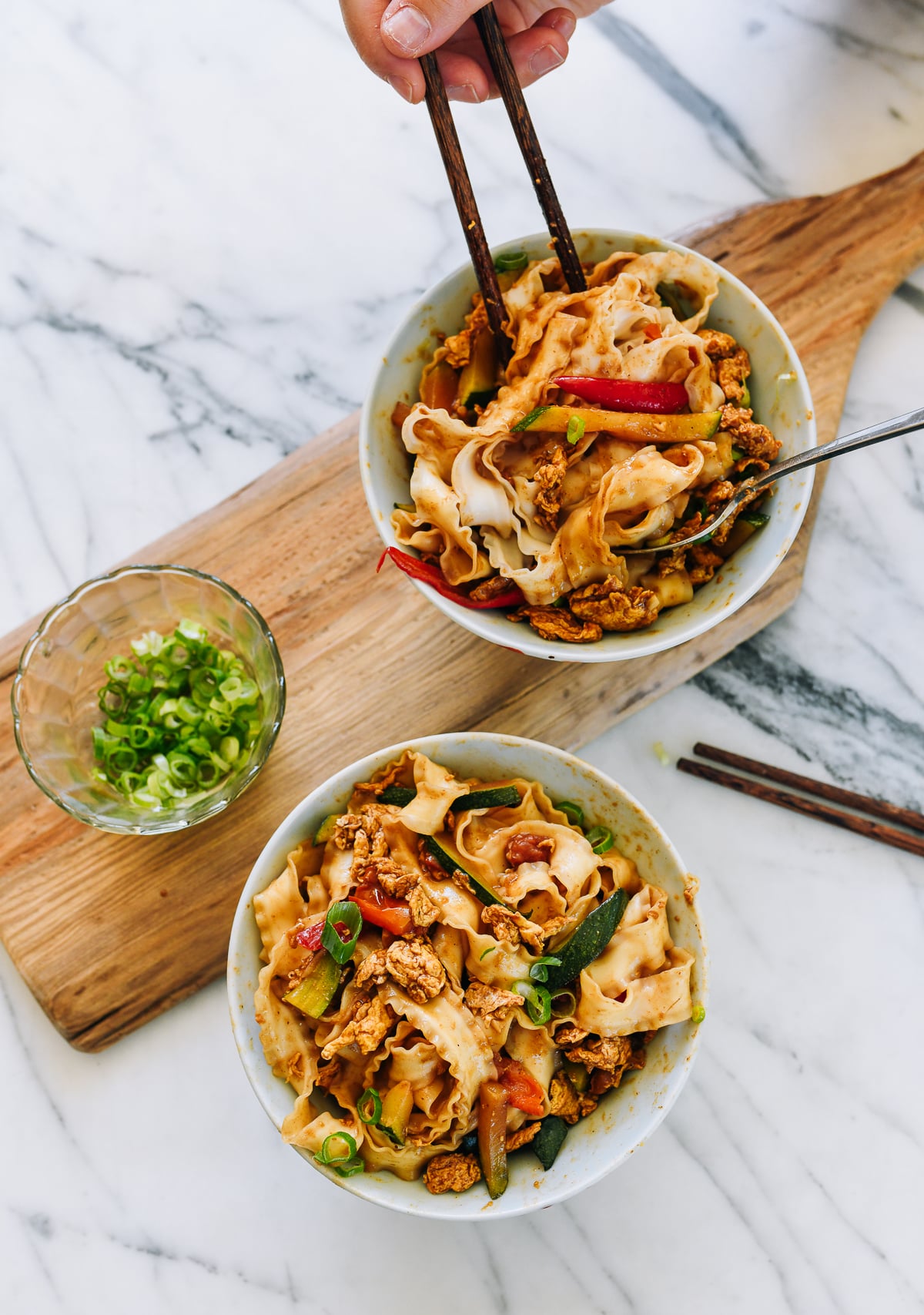 Braised Eggs with Noodles