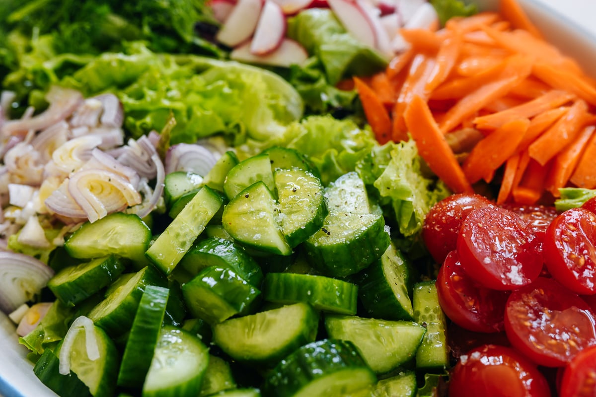 side salad with dressing ingredients