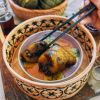 cutting open red bean zongzi